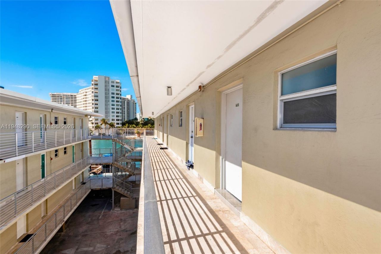 1441 Lincoln Rd, Unit 411, Miami Beach, FL 33139 Photo