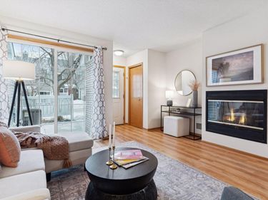 8404 Copperfield Way, Unit 101, Inver Grove Heights, MN 55076