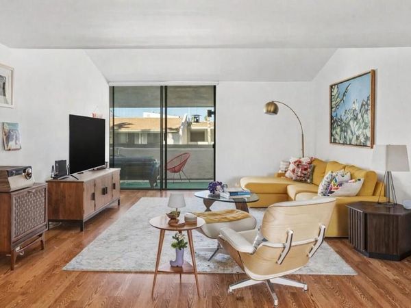 261 E La Verne Way, Unit Q, Palm Springs, CA 92264