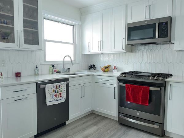 10 Lenox Court Court, Unit #807, Suffern, NY 10901