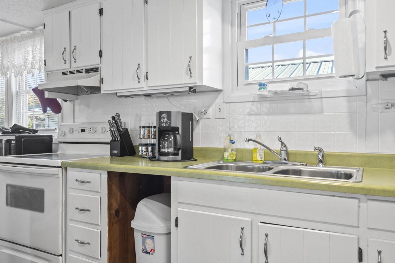 6001-1818 S Kings Hwy. Photo 10