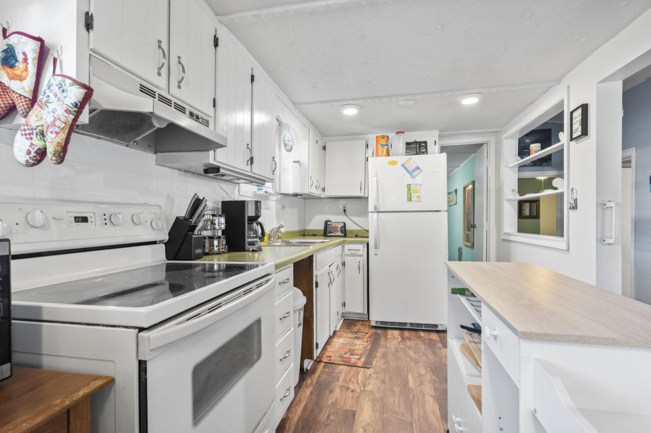 6001-1818 S Kings Hwy. Photo 7