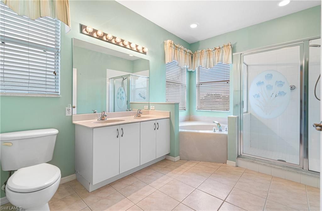 4219 Liron Ave, Unit 201, Fort Myers, FL 33916 Photo