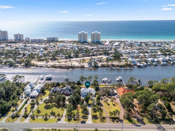 8127 N Lagoon Drive, Panama City Beach, FL 32408