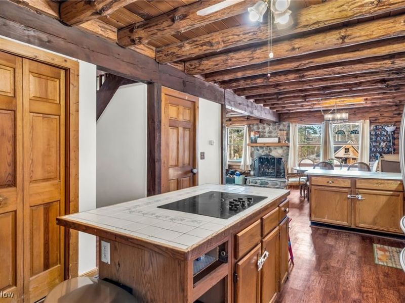 1556 Saxe Road, Mogadore, OH 44260 Photo 12