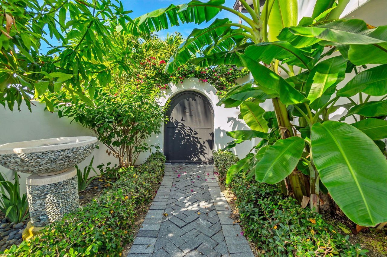 210 W Seaview Circle, Duck Key, FL 33050 Photo