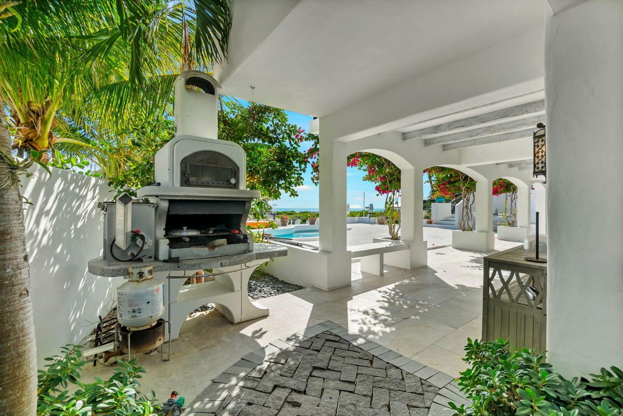 210 W Seaview Circle, Duck Key, FL 33050 Photo