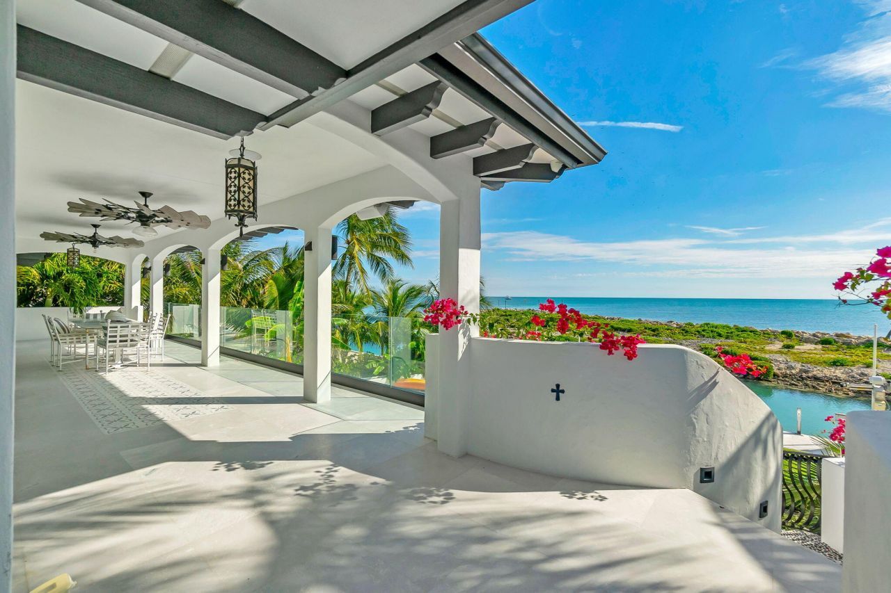 210 W Seaview Circle, Duck Key, FL 33050 Photo