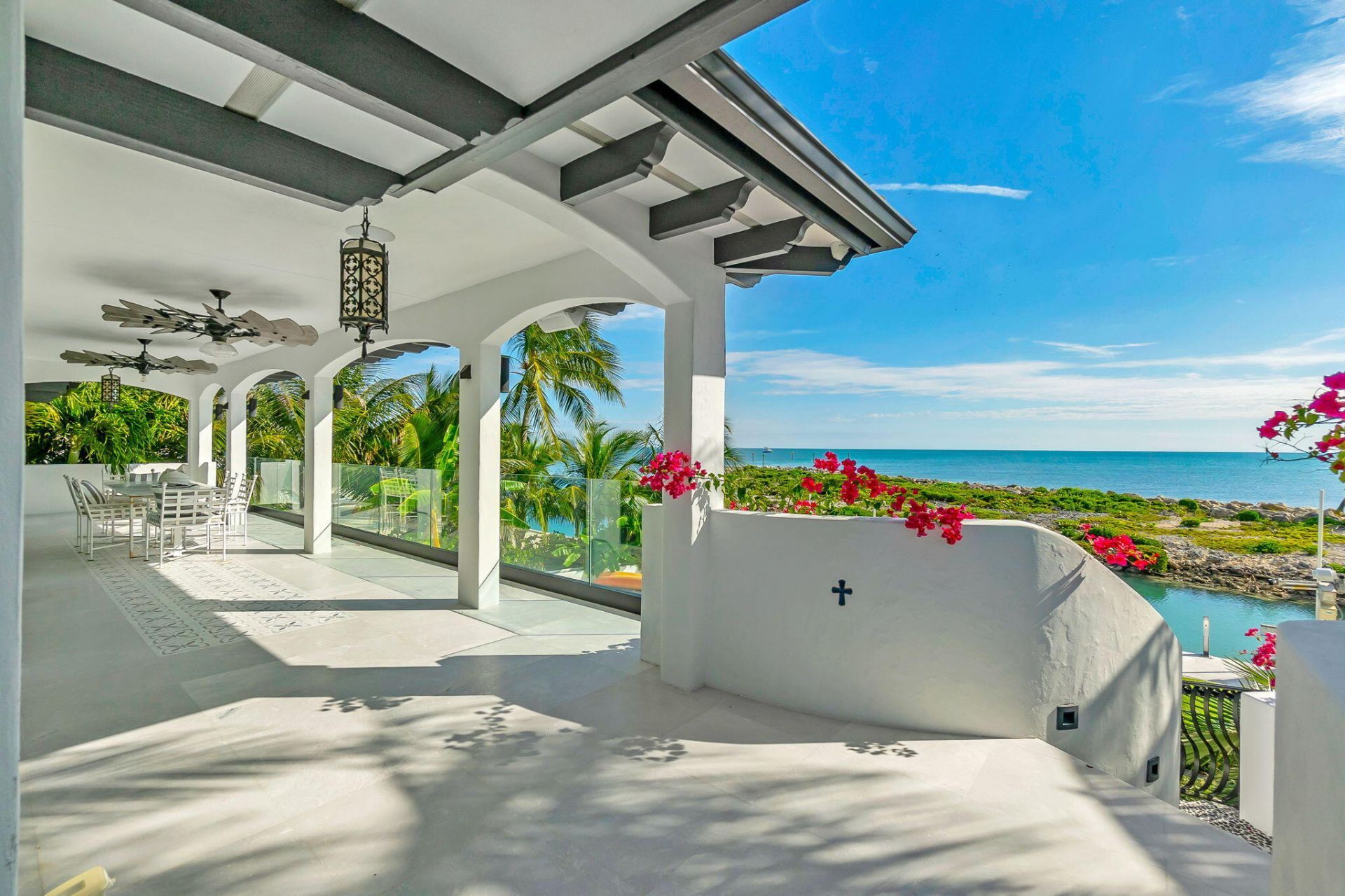 210 W Seaview Circle, Duck Key, FL 33050 Photo
