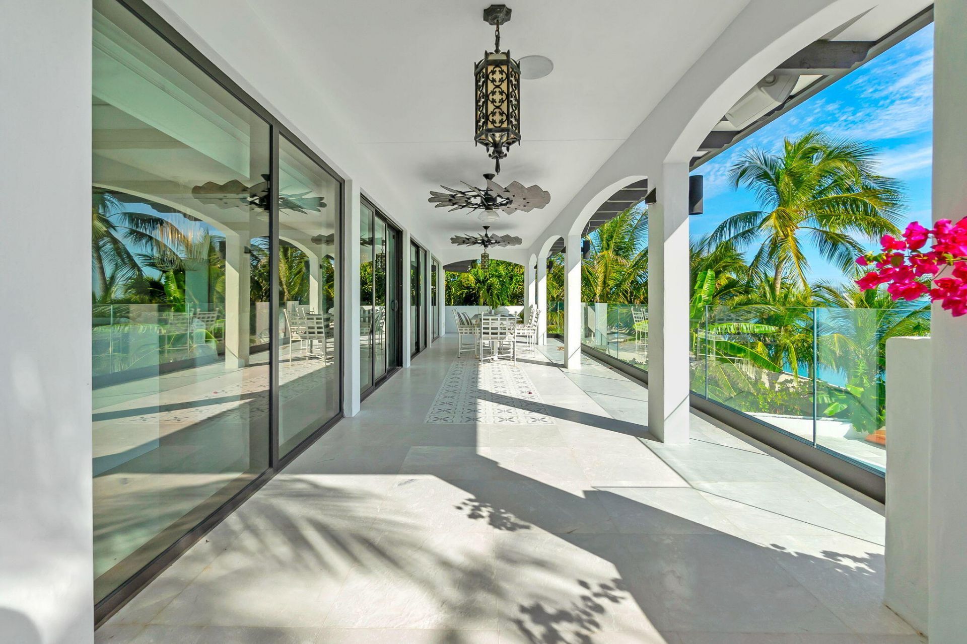 210 W Seaview Circle, Duck Key, FL 33050 Photo