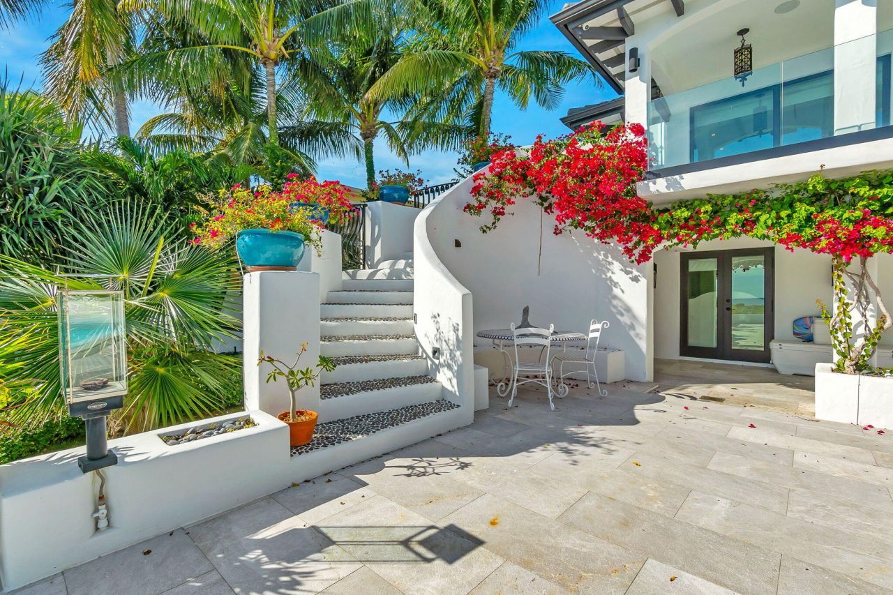 210 W Seaview Circle, Duck Key, FL 33050 Photo