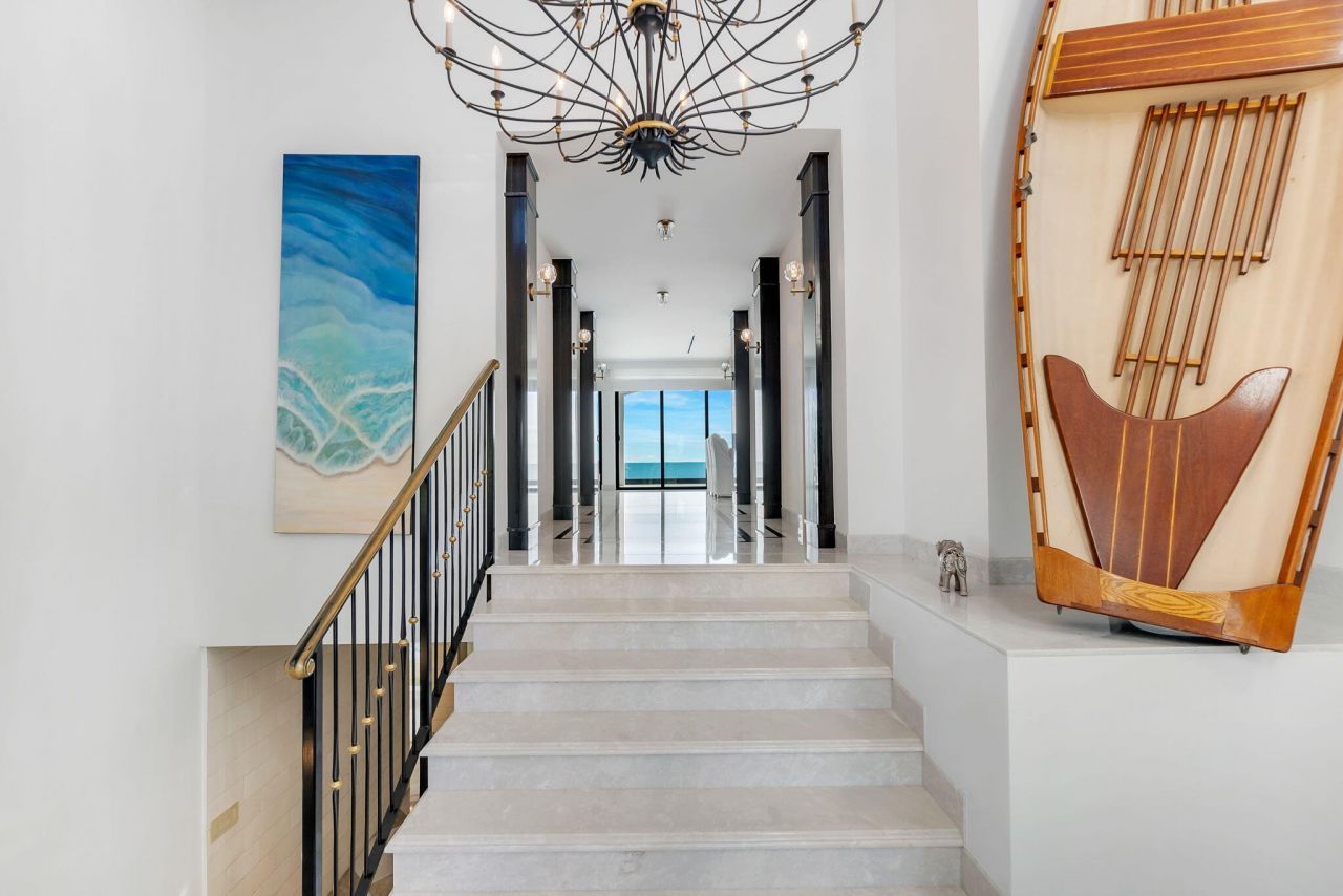 210 W Seaview Circle, Duck Key, FL 33050 Photo