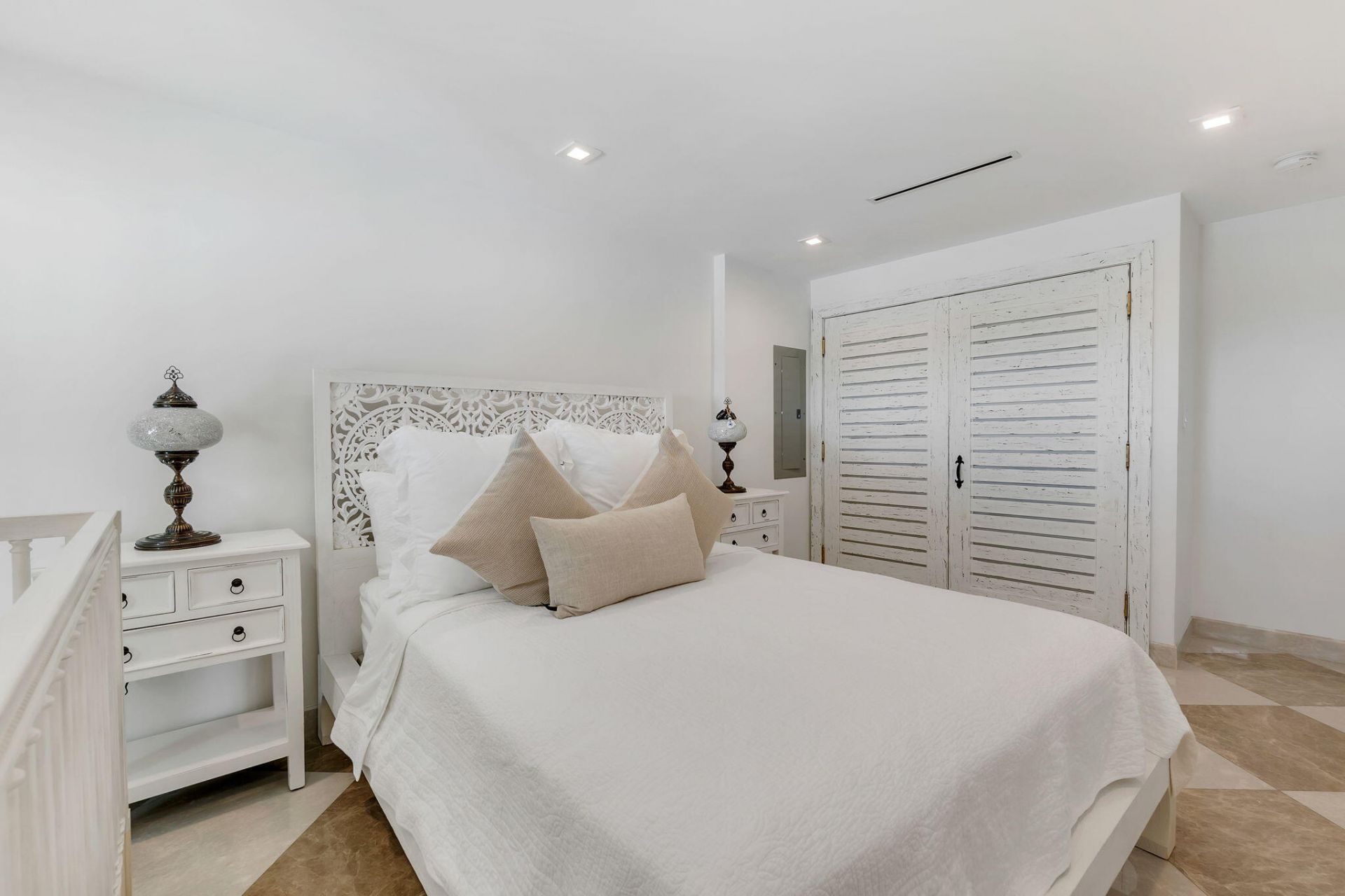 210 W Seaview Circle, Duck Key, FL 33050 Photo