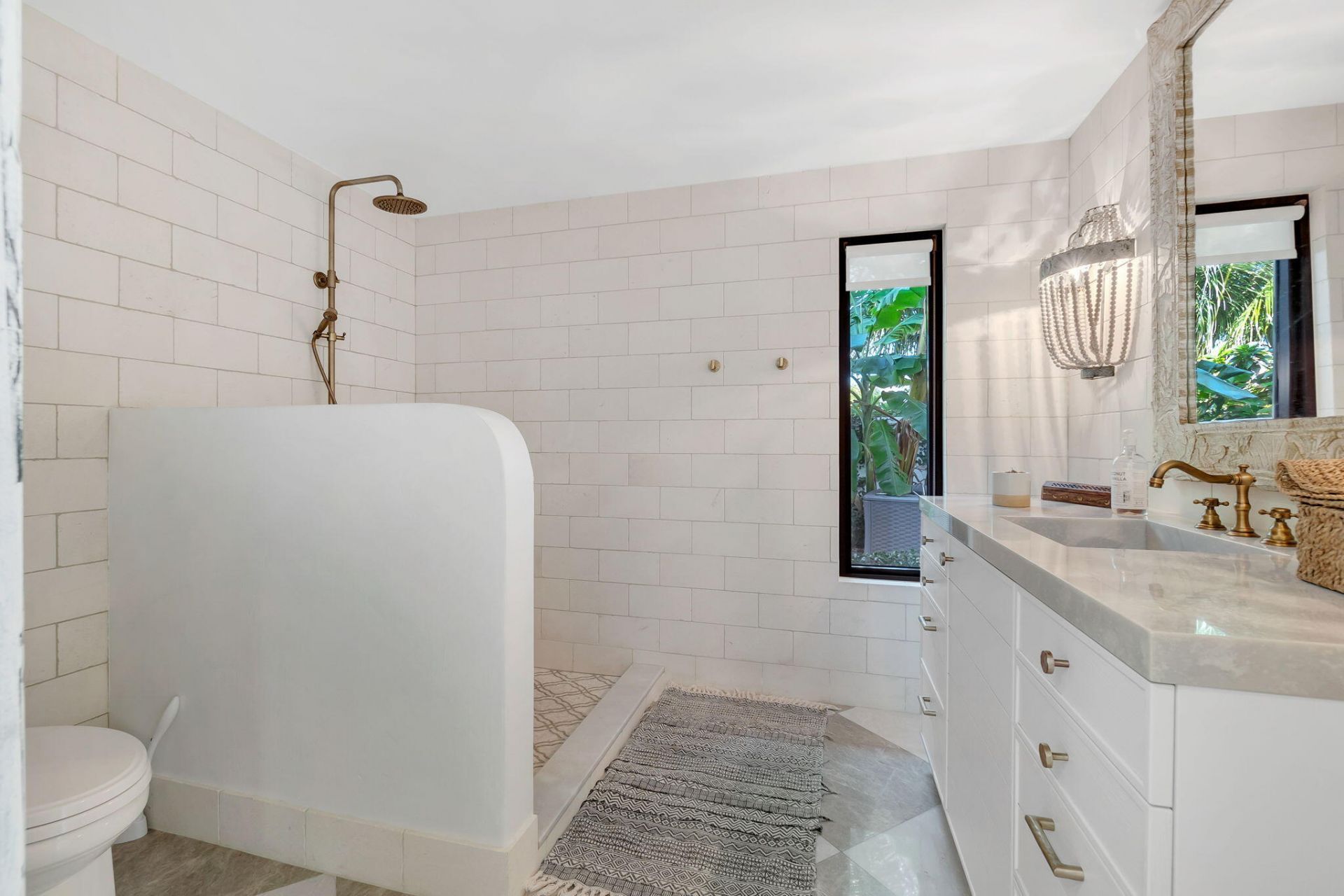 210 W Seaview Circle, Duck Key, FL 33050 Photo