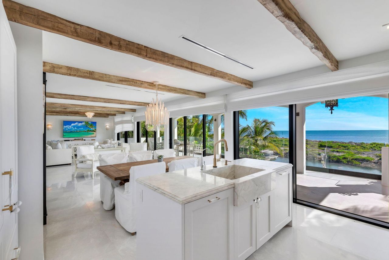 210 W Seaview Circle, Duck Key, FL 33050 Photo