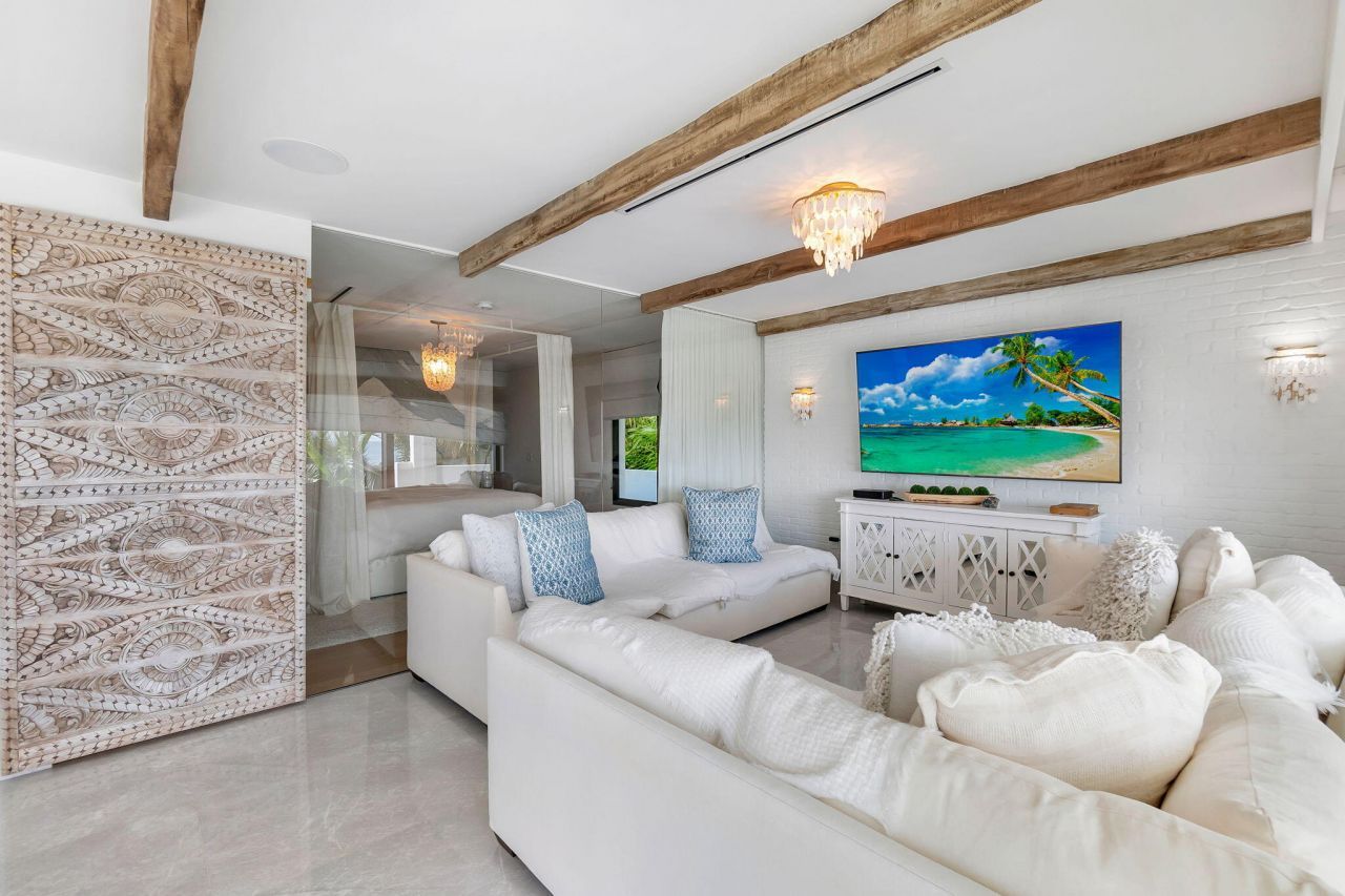 210 W Seaview Circle, Duck Key, FL 33050 Photo