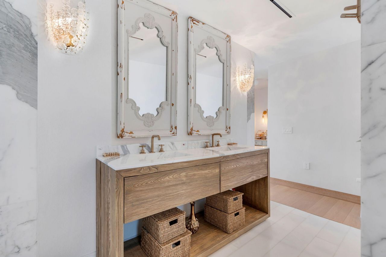 210 W Seaview Circle, Duck Key, FL 33050 Photo