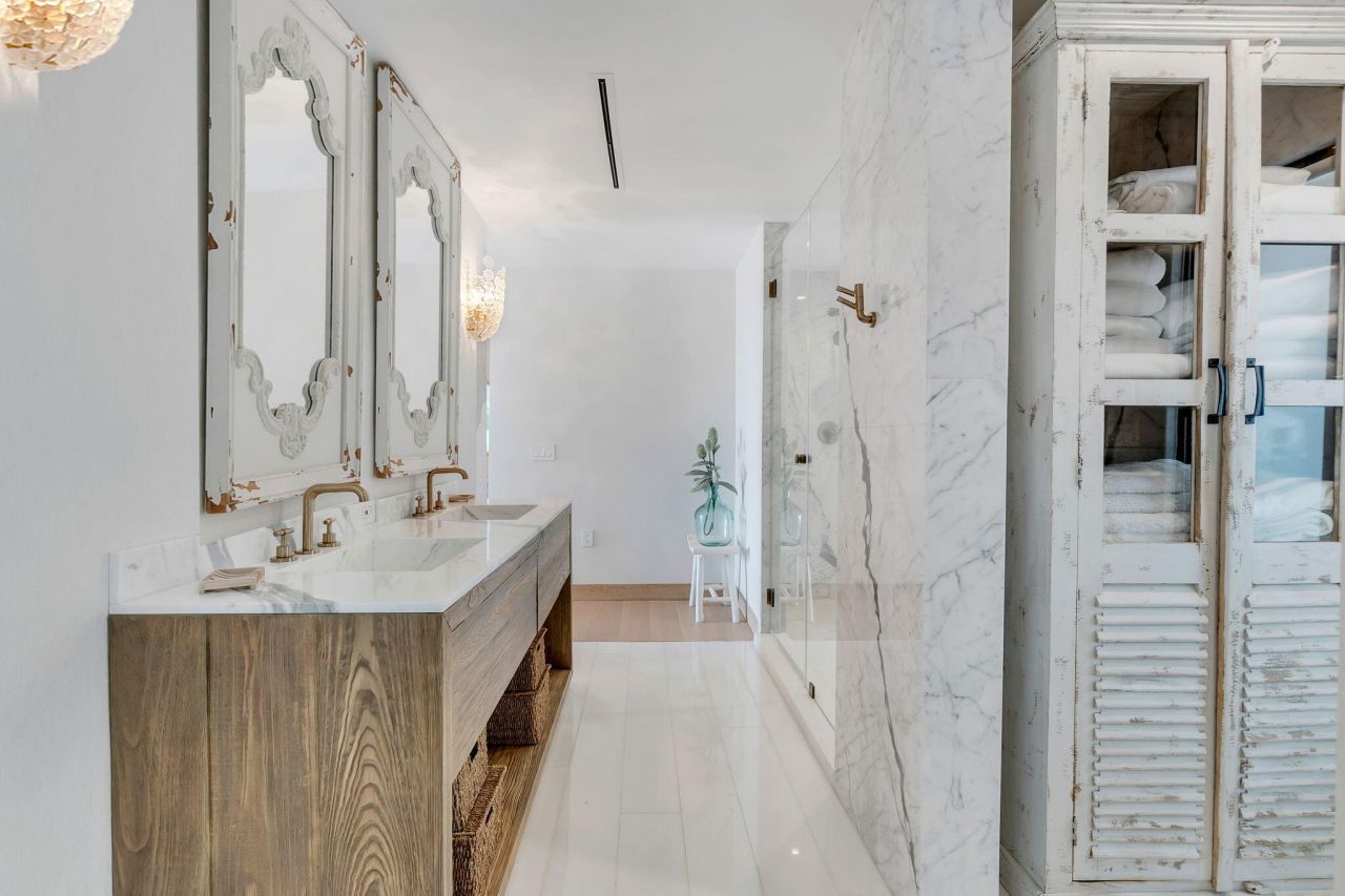 210 W Seaview Circle, Duck Key, FL 33050 Photo