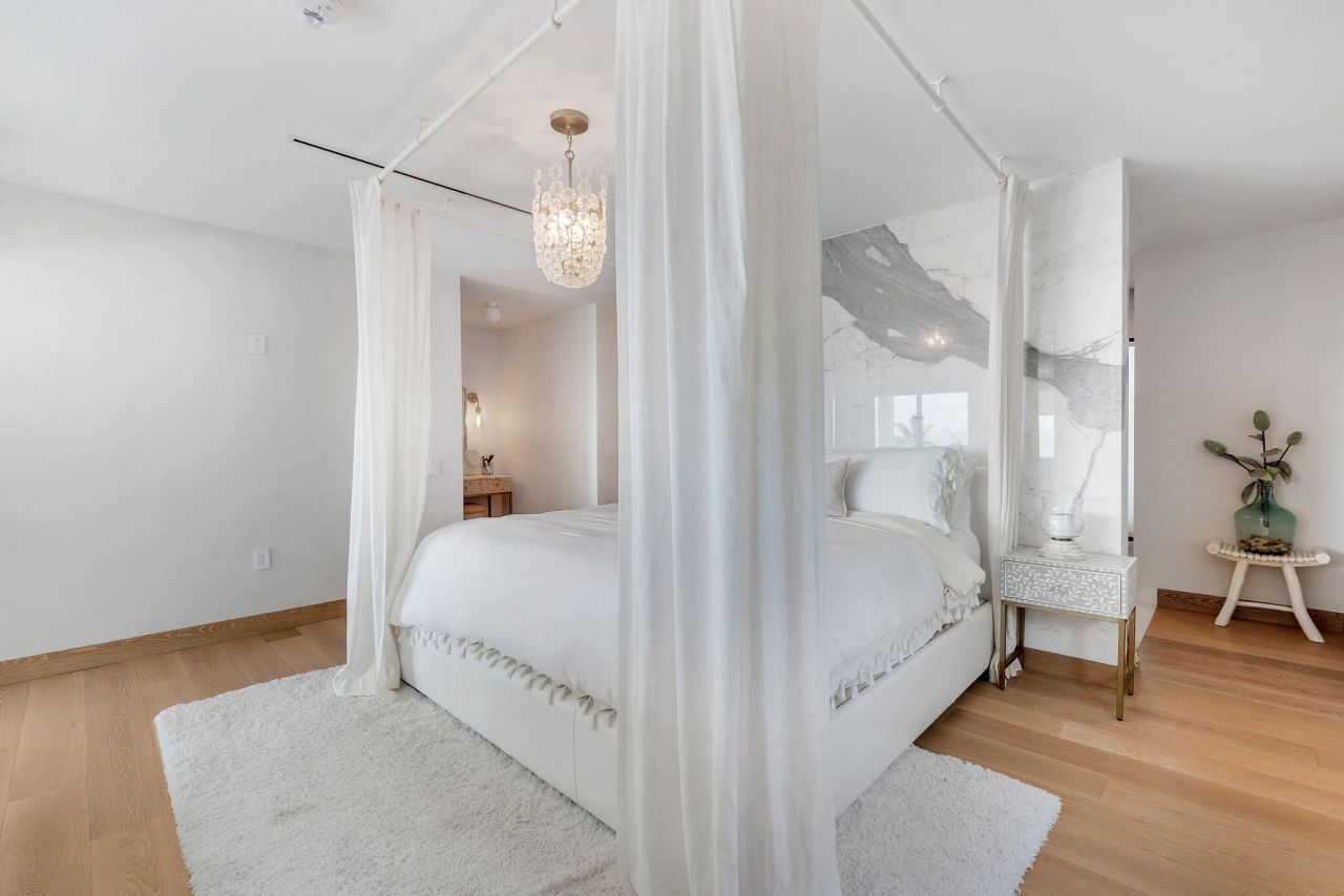 210 W Seaview Circle, Duck Key, FL 33050 Photo