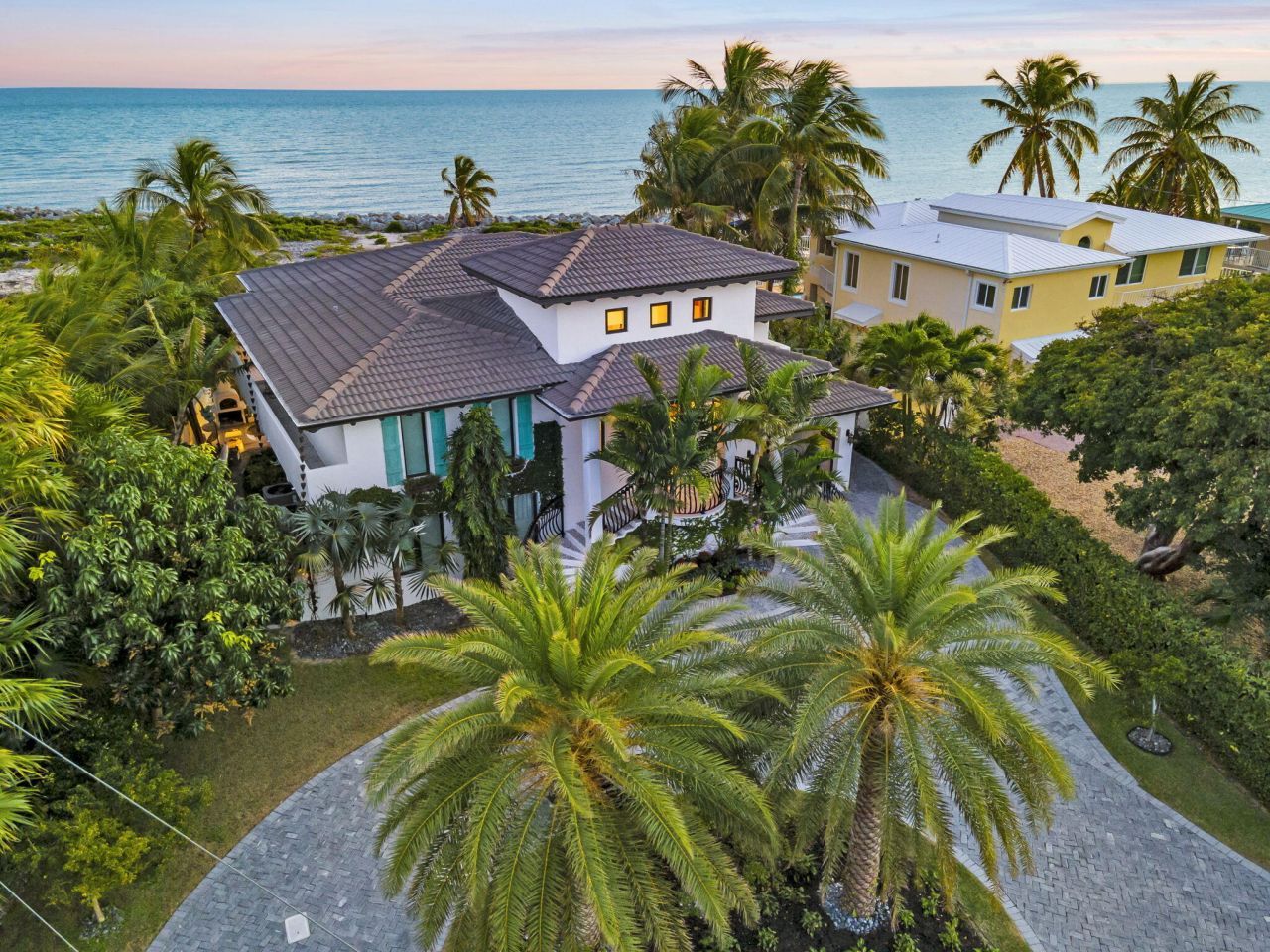 210 W Seaview Circle, Duck Key, FL 33050 Photo