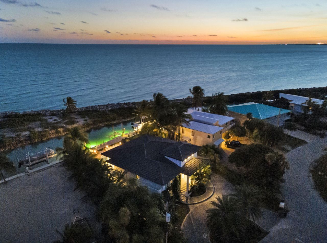 210 W Seaview Circle, Duck Key, FL 33050 Photo