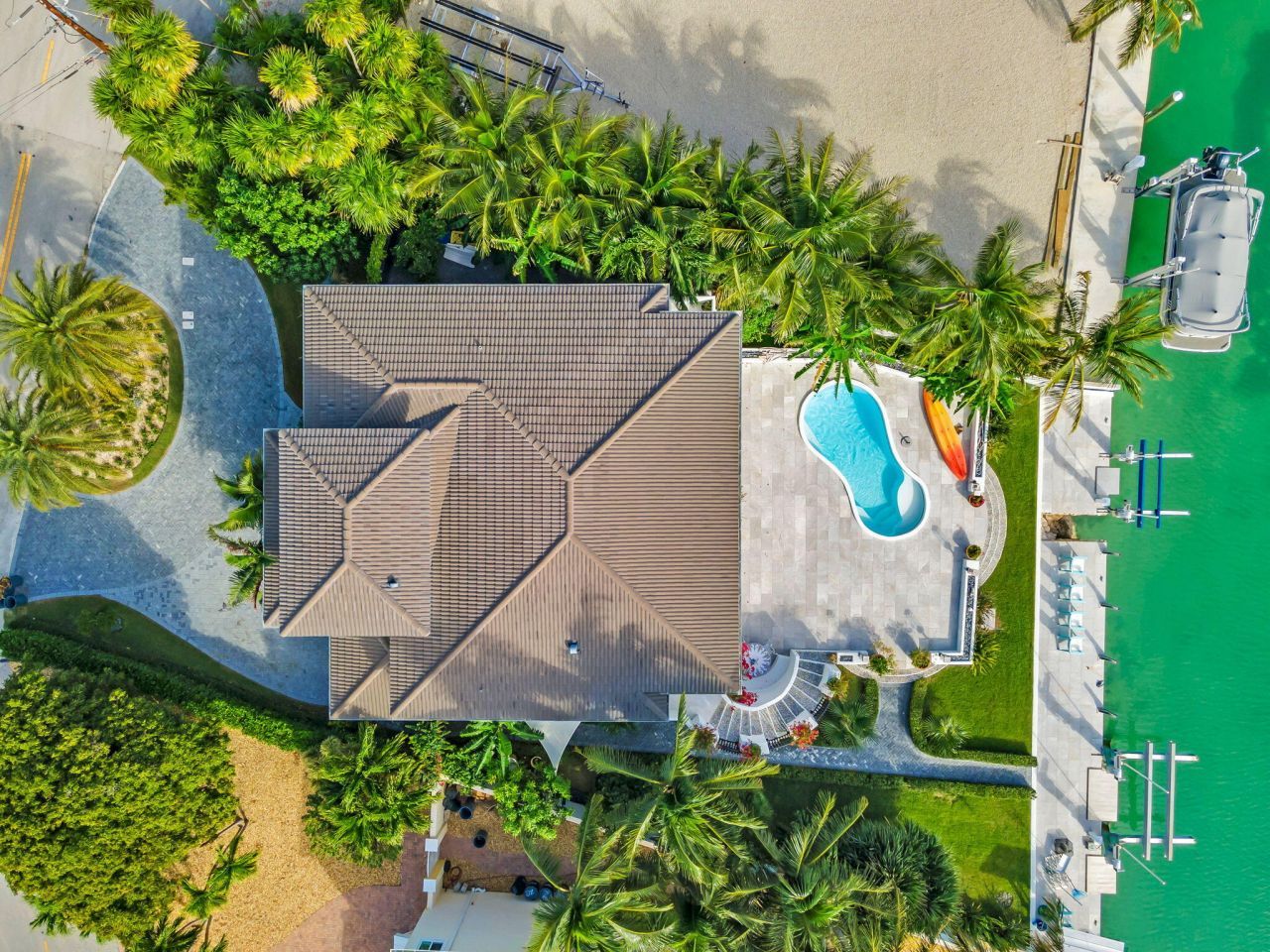 210 W Seaview Circle, Duck Key, FL 33050 Photo