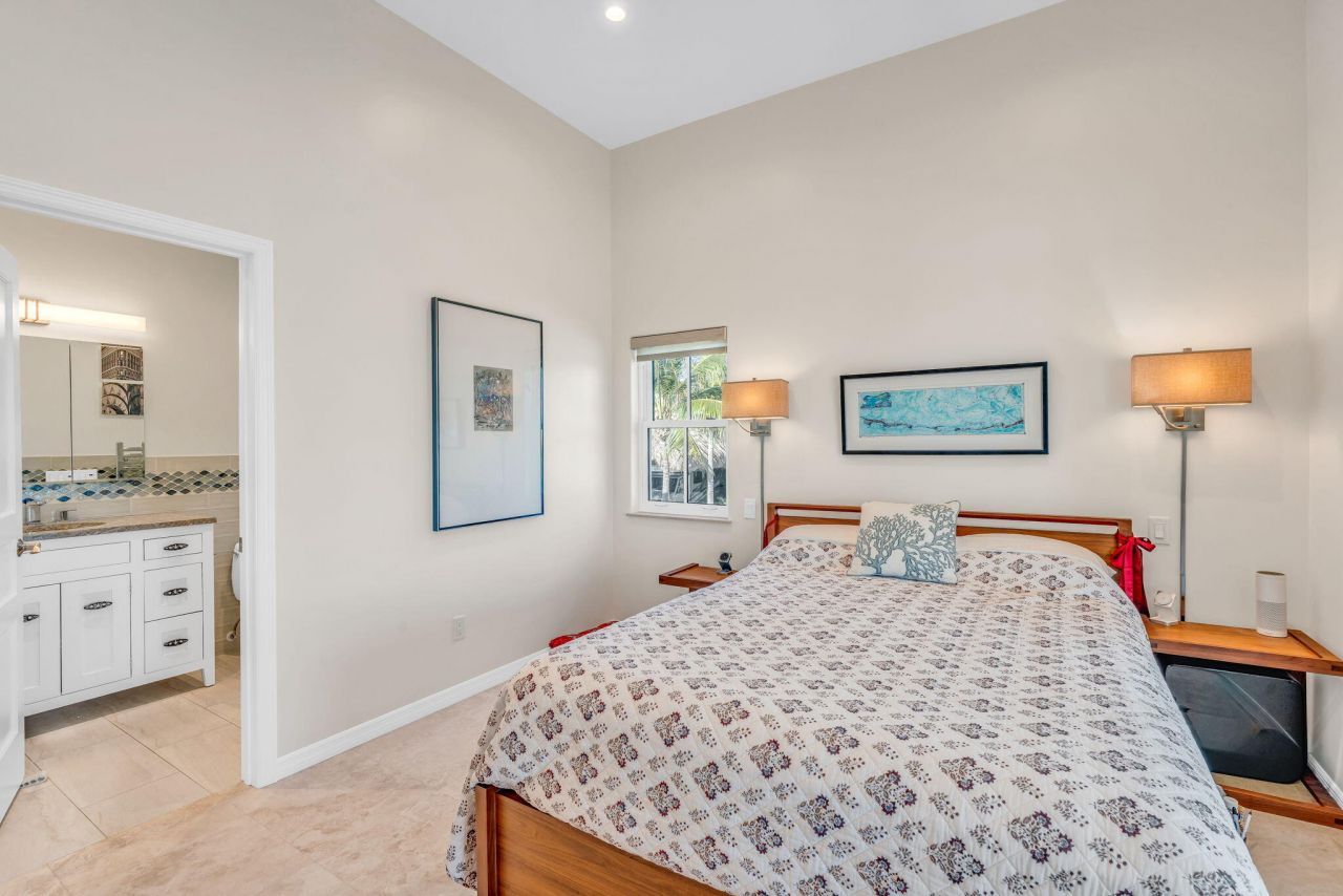 17013 Coral Drive, Sugarloaf, FL 33042 Photo