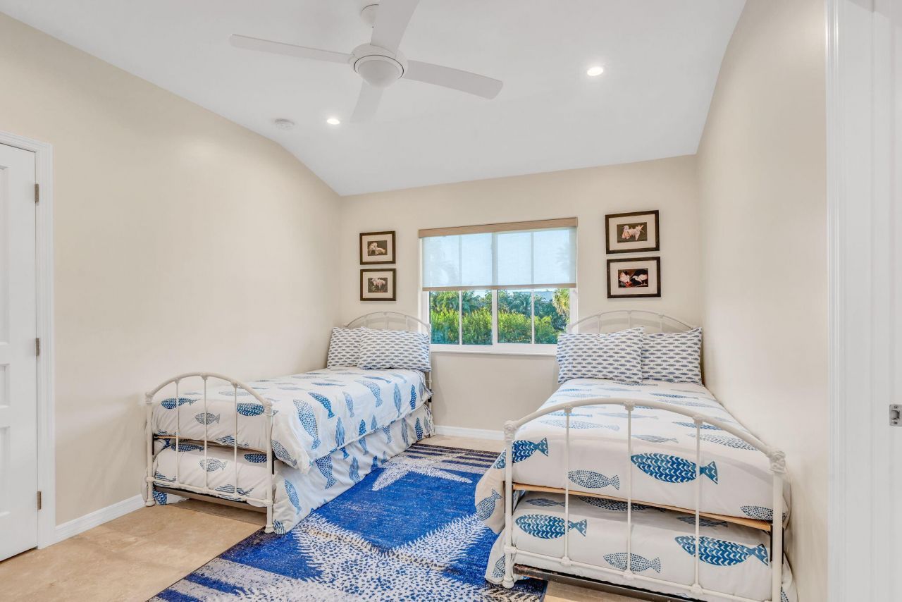 17013 Coral Drive, Sugarloaf, FL 33042 Photo