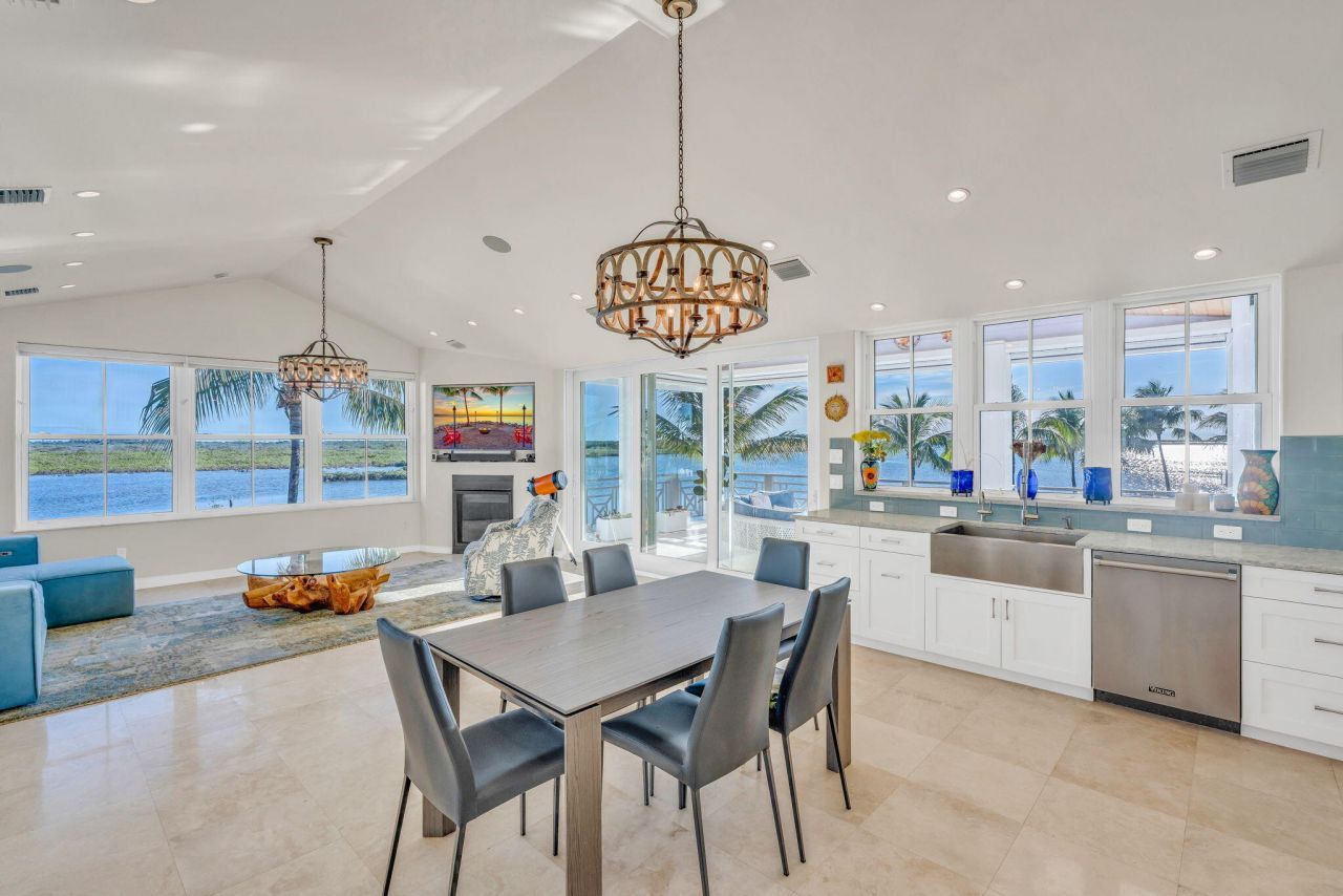 17013 Coral Drive, Sugarloaf, FL 33042 Photo