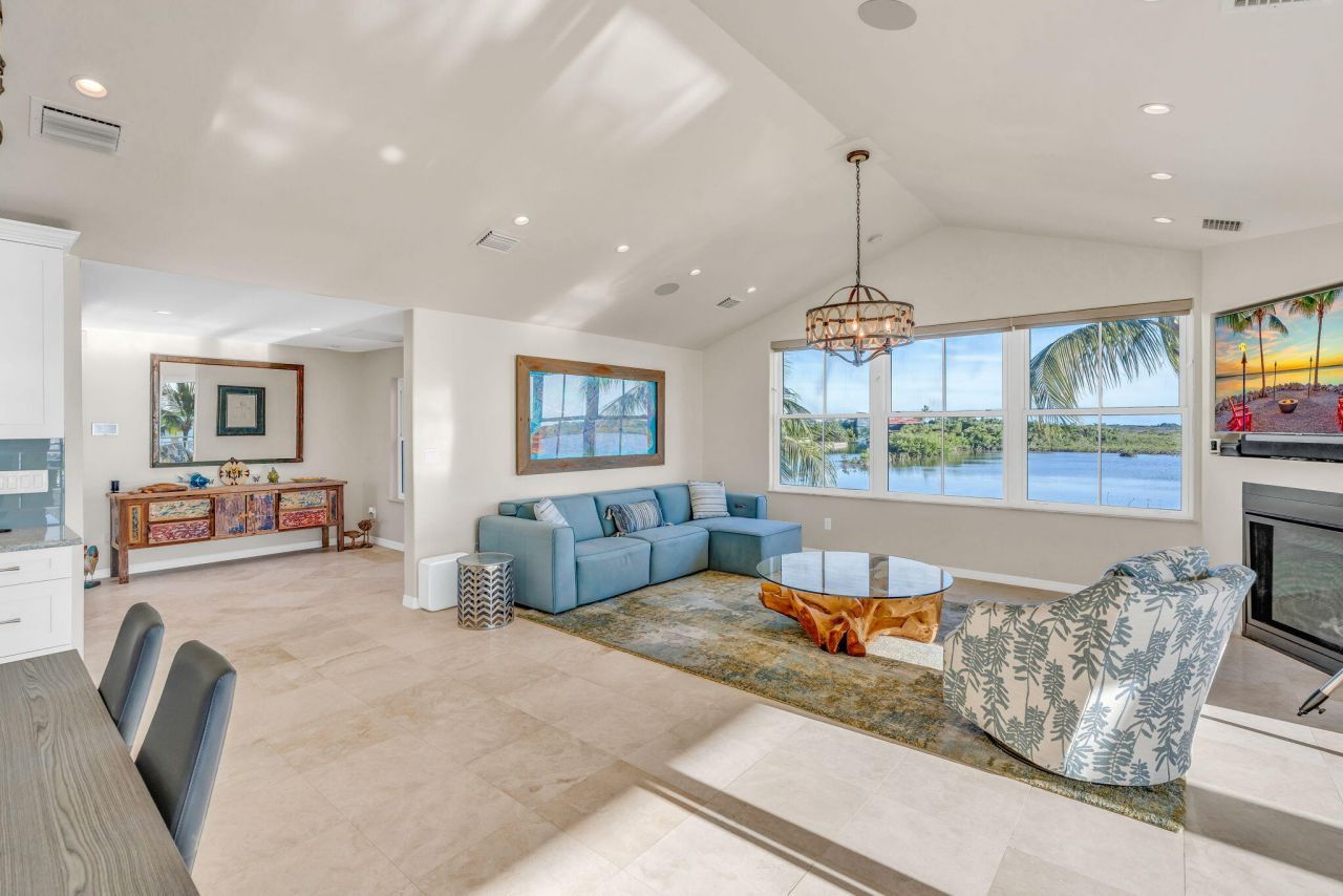 17013 Coral Drive, Sugarloaf, FL 33042 Photo