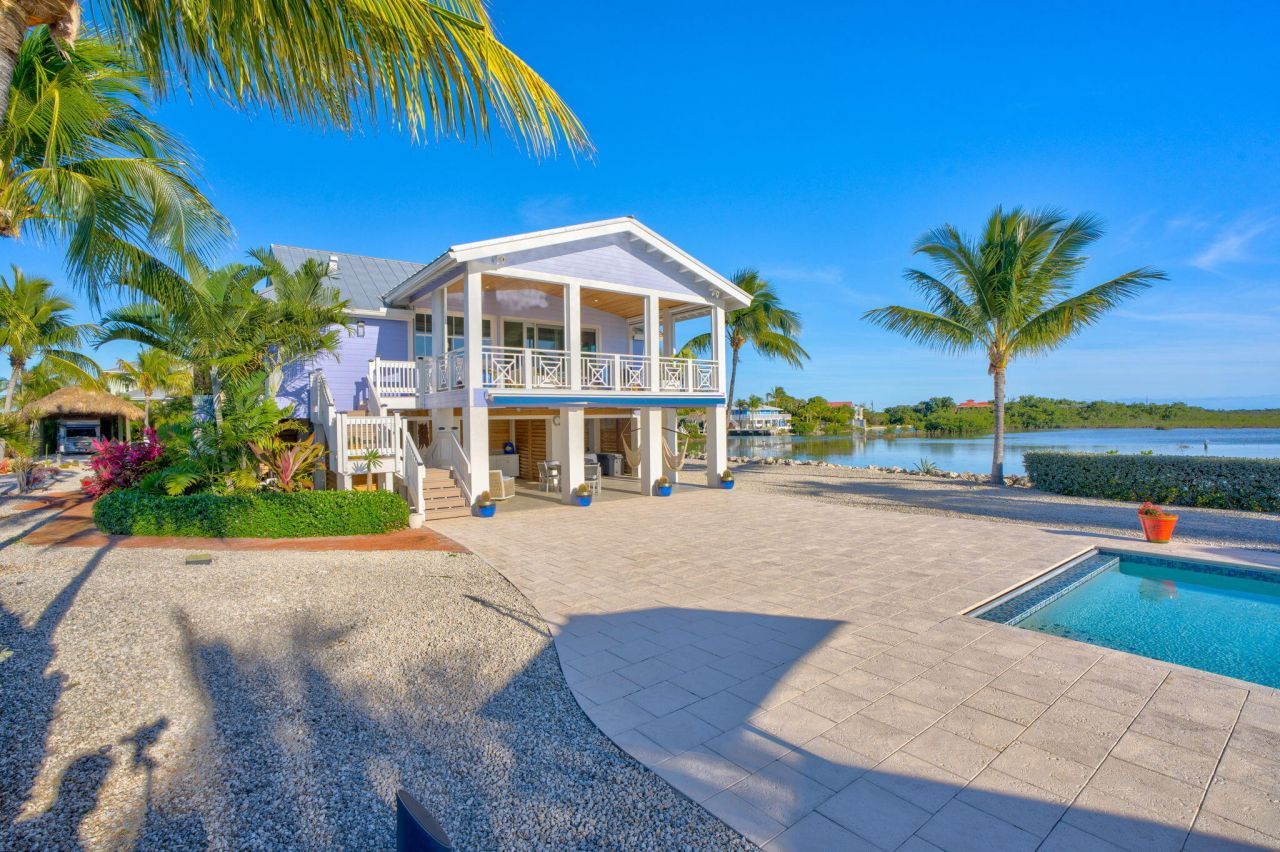 17013 Coral Drive, Sugarloaf, FL 33042 Photo