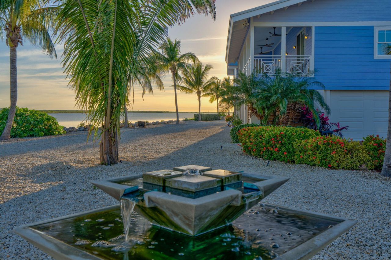 17013 Coral Drive, Sugarloaf, FL 33042 Photo