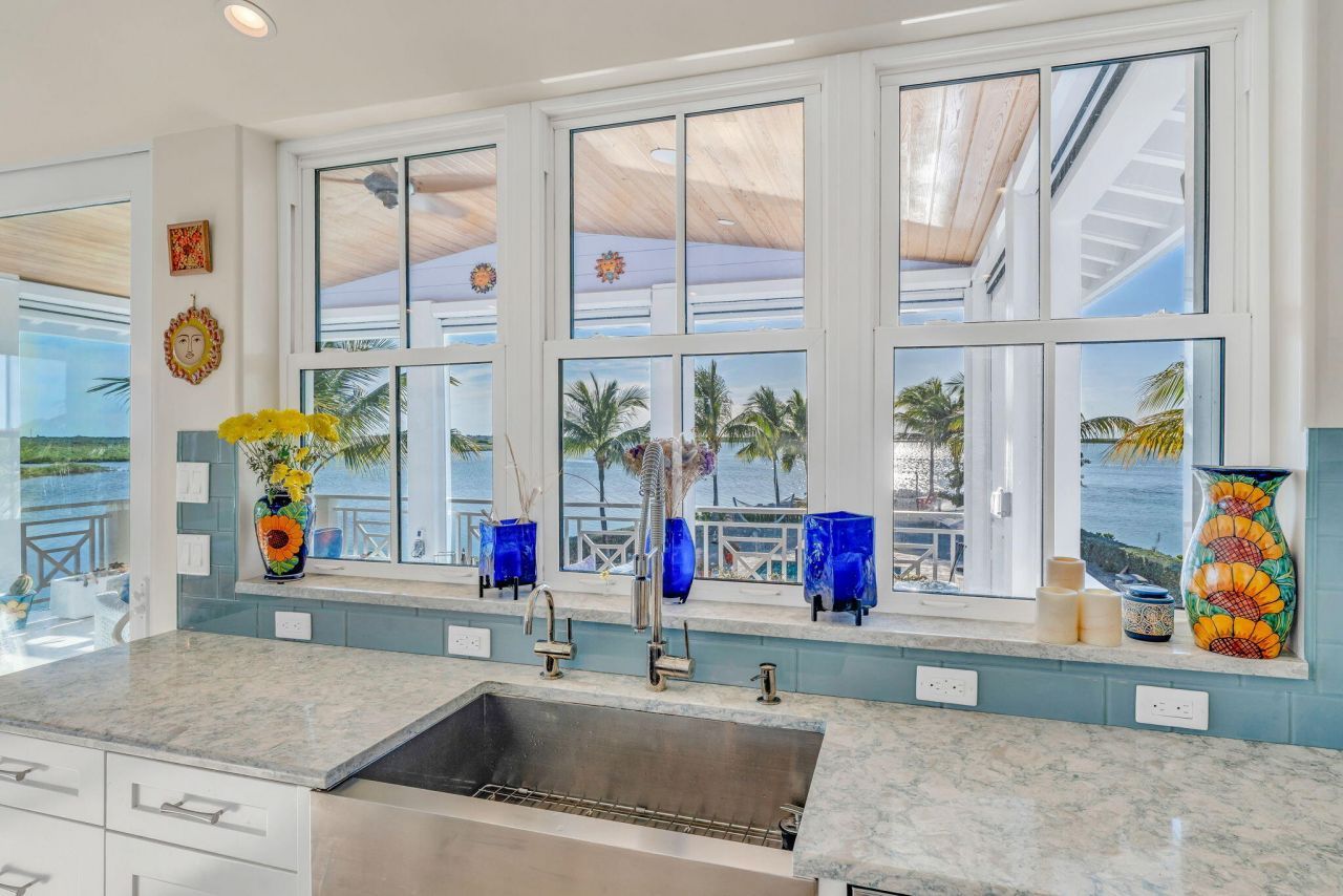 17013 Coral Drive, Sugarloaf, FL 33042 Photo