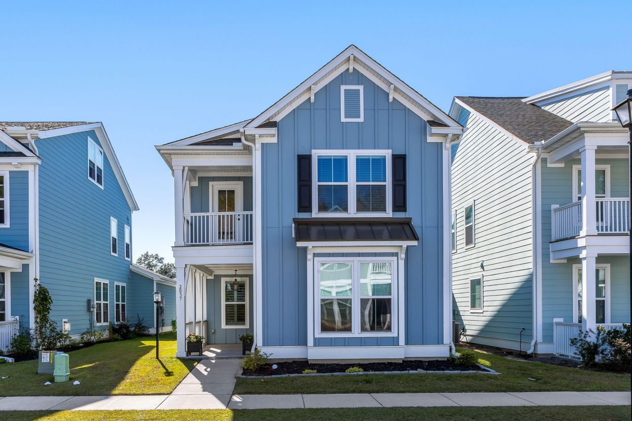 2037 Blue Bayou Boulevard Photo 1