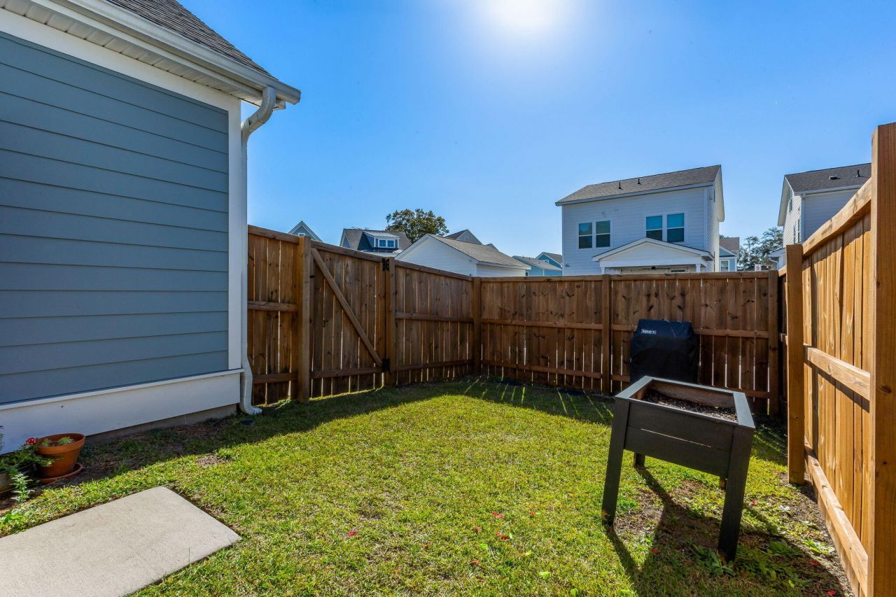 2037 Blue Bayou Boulevard Photo 11