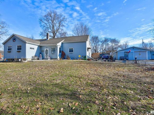 301 S CURTIS Street, Edinburg, IL 62531