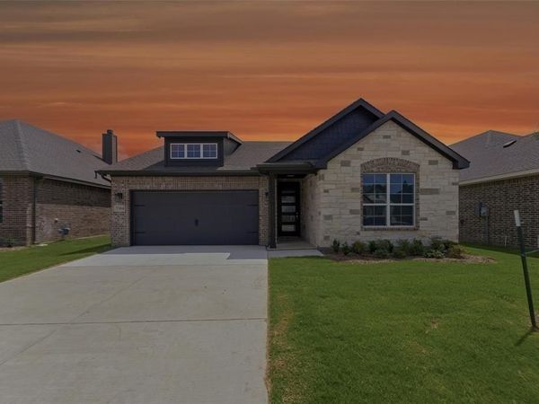 3504 Helena Street, Gainesville, TX 76240