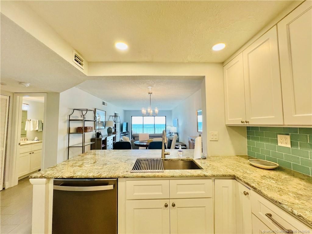 9400 S Ocean Dr., Unit 304B, Jensen Beach, FL 34957 Photo