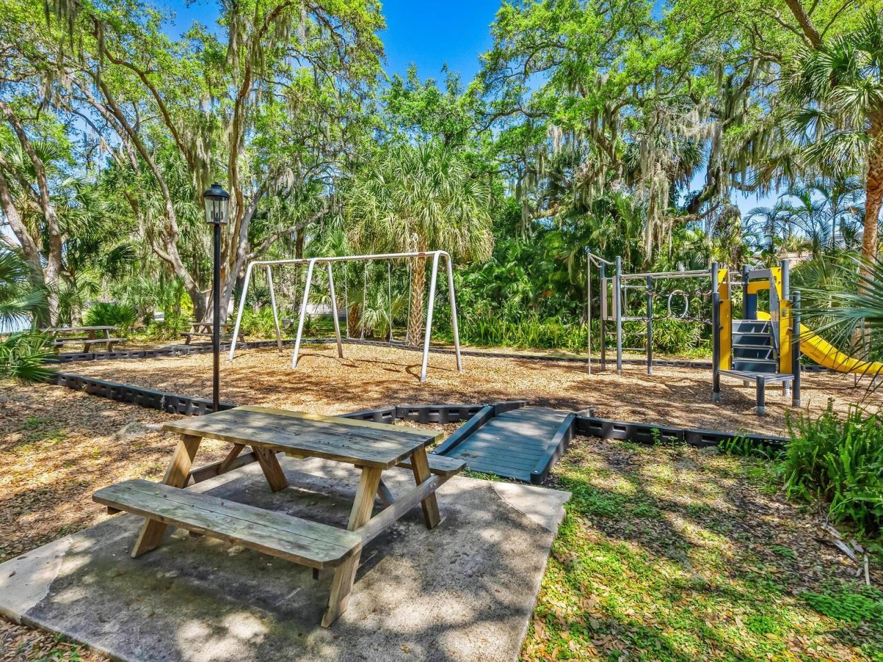 1533 Oak Way, Sarasota, FL 34232 Photo