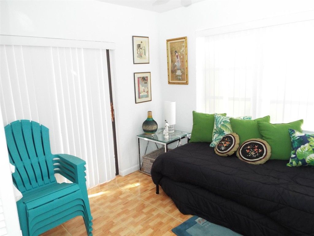 6060 S Falls Circle Drive, Unit 225, Lauderhill, FL 33319 Photo