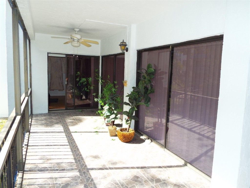 6060 S Falls Circle Drive, Unit 225, Lauderhill, FL 33319 Photo