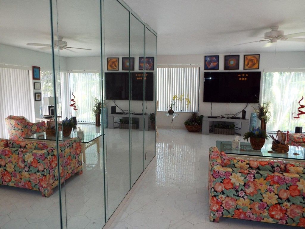 6060 S Falls Circle Drive, Unit 225, Lauderhill, FL 33319 Photo