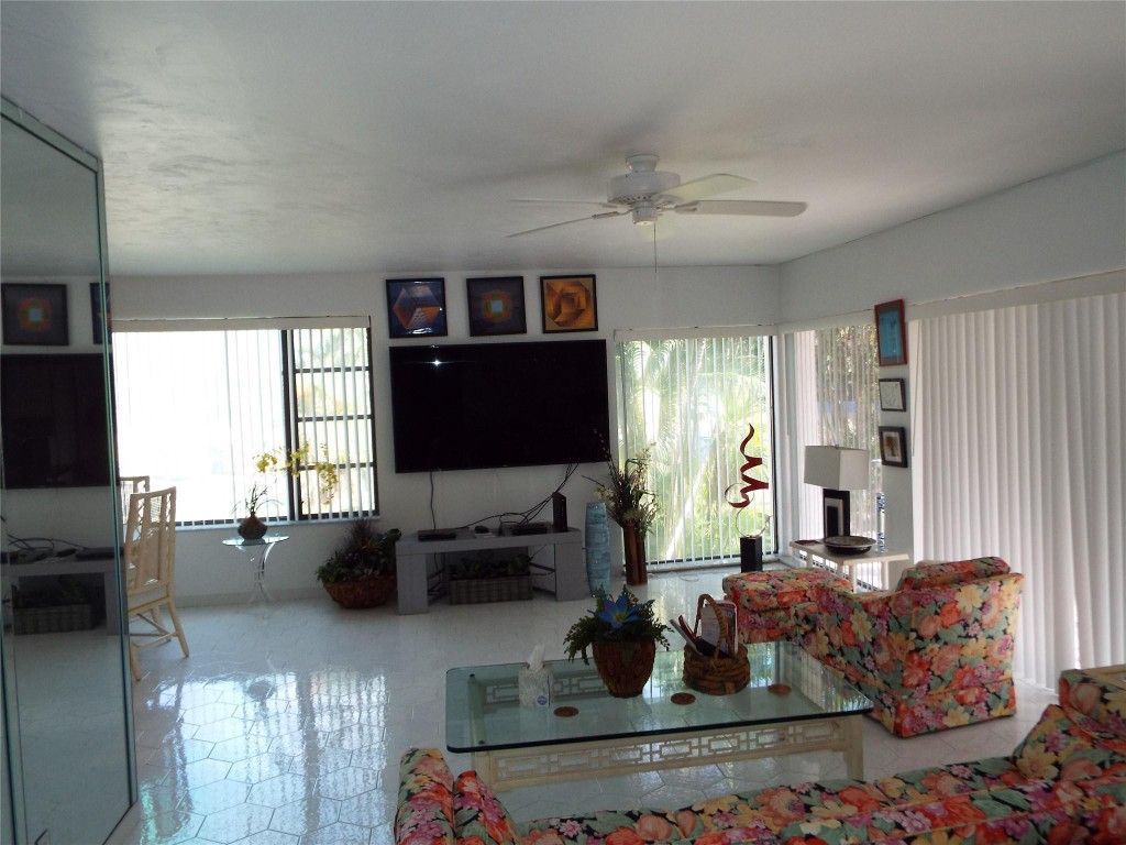 6060 S Falls Circle Drive, Unit 225, Lauderhill, FL 33319 Photo