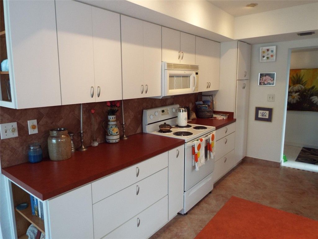 6060 S Falls Circle Drive, Unit 225, Lauderhill, FL 33319 Photo