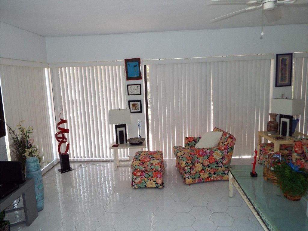 6060 S Falls Circle Drive, Unit 225, Lauderhill, FL 33319 Photo