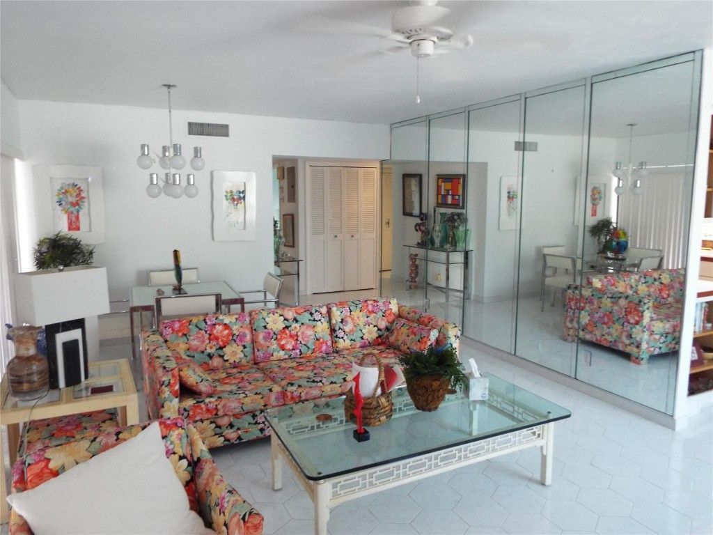 6060 S Falls Circle Drive, Unit 225, Lauderhill, FL 33319 Photo