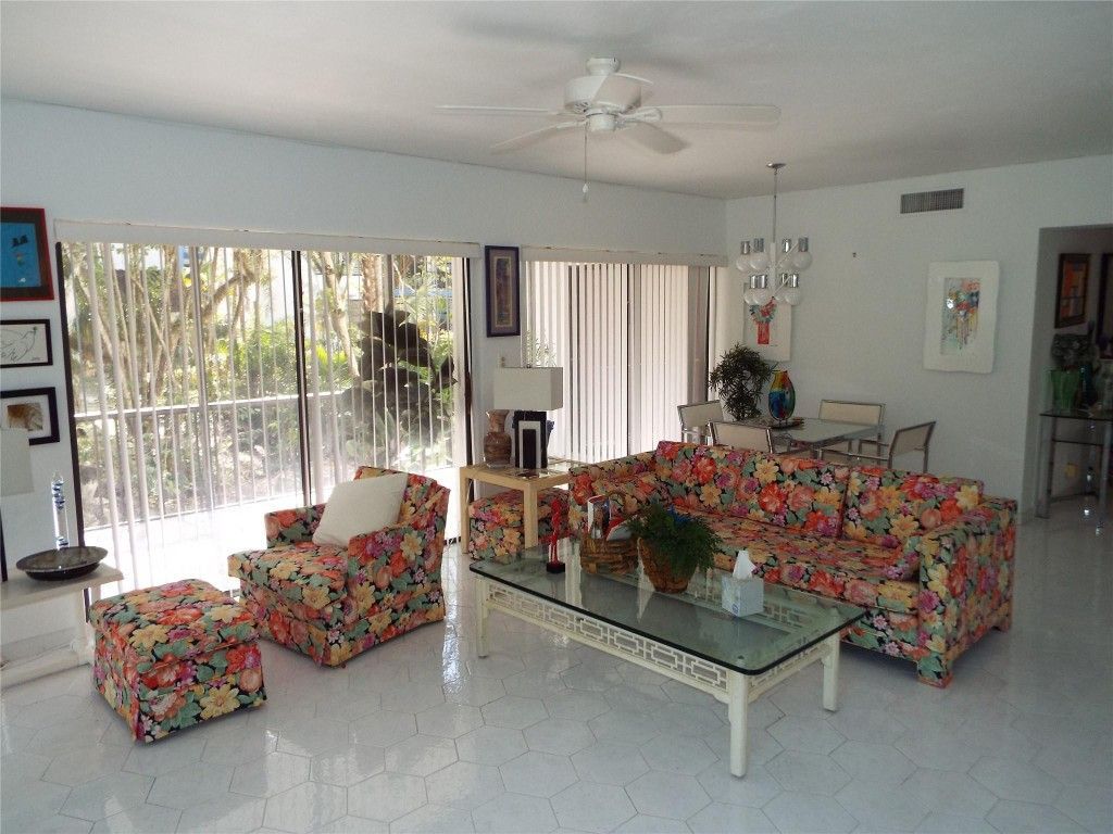 6060 S Falls Circle Drive, Unit 225, Lauderhill, FL 33319 Photo