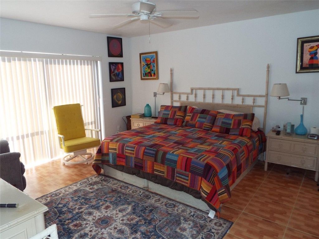 6060 S Falls Circle Drive, Unit 225, Lauderhill, FL 33319 Photo