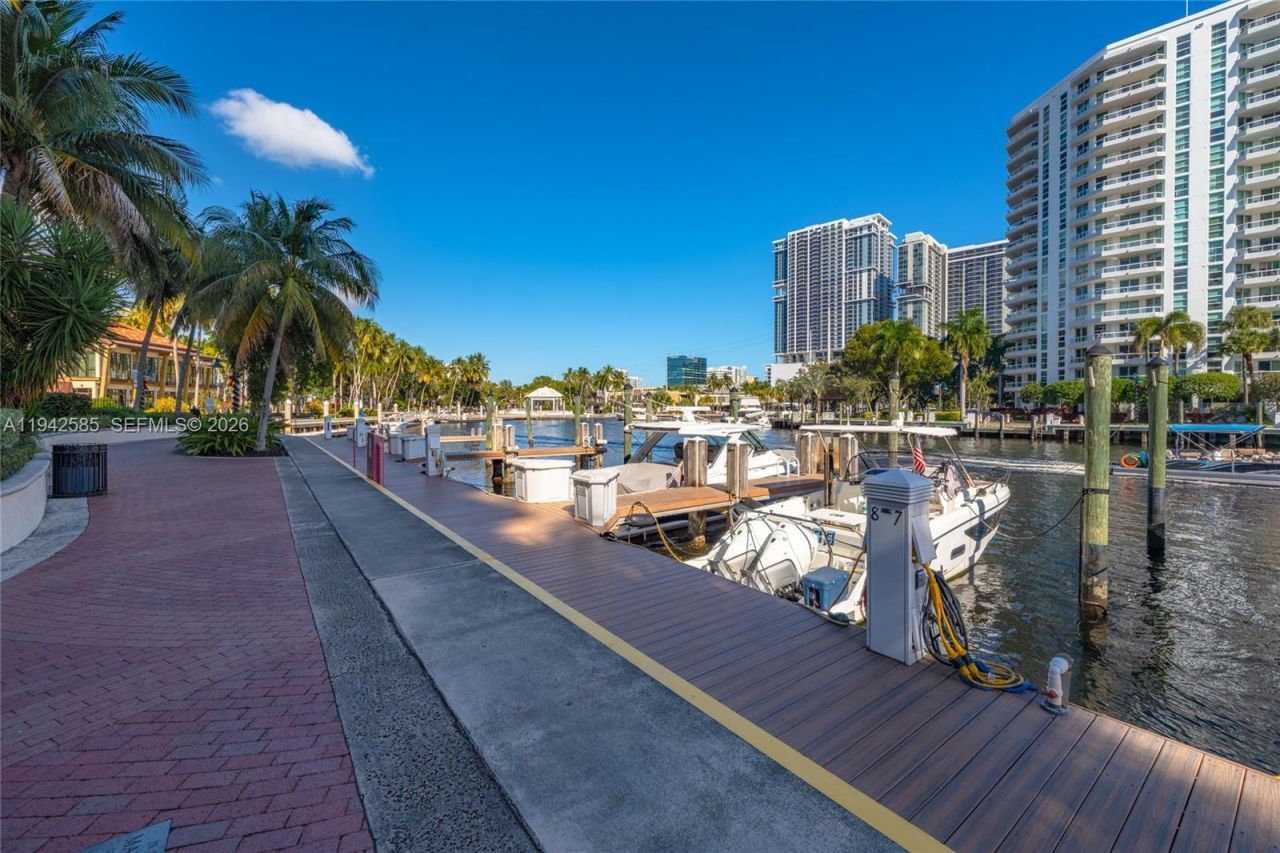 610 W Las Olas Blvd, Unit 1614N, Fort Lauderdale, FL 33312 Photo
