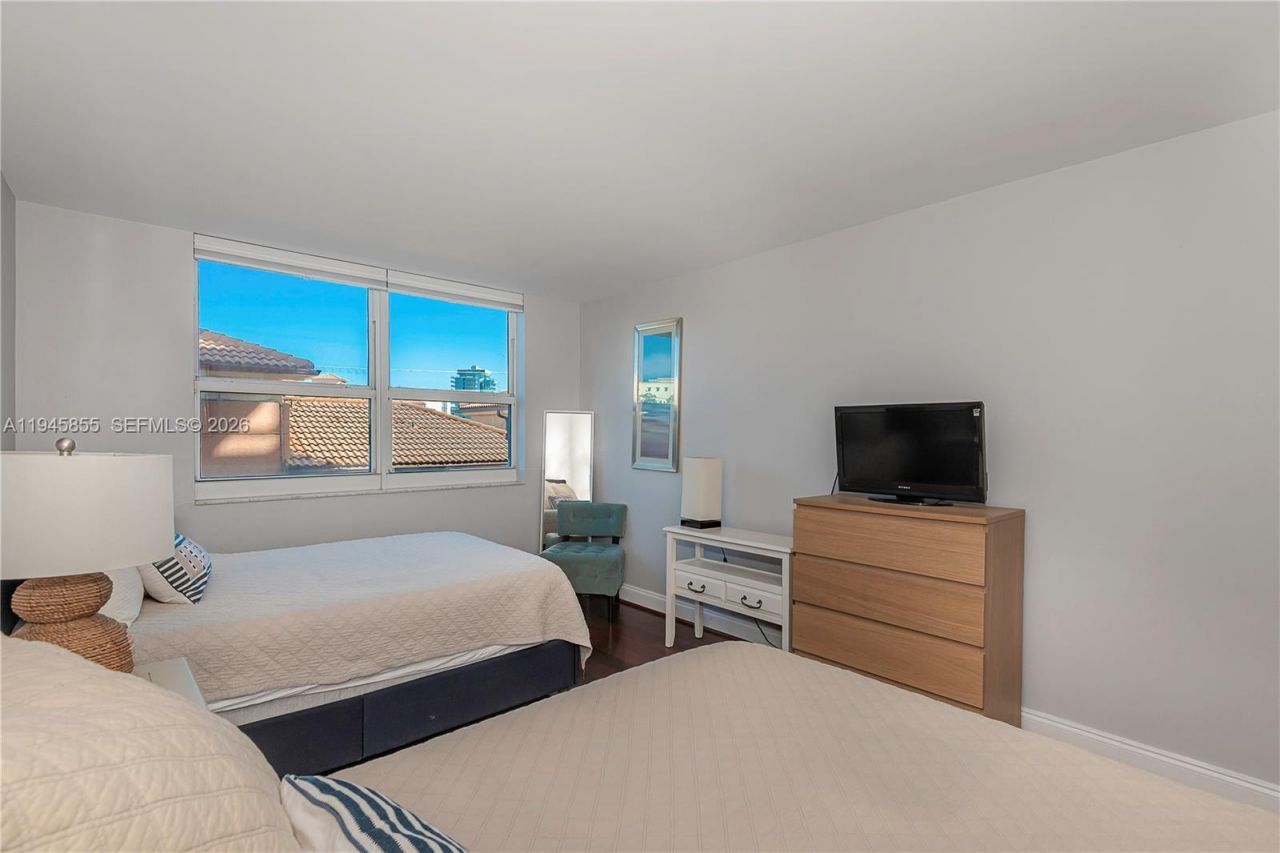 90 Alton Rd, Unit 301, Miami Beach, FL 33139 Photo